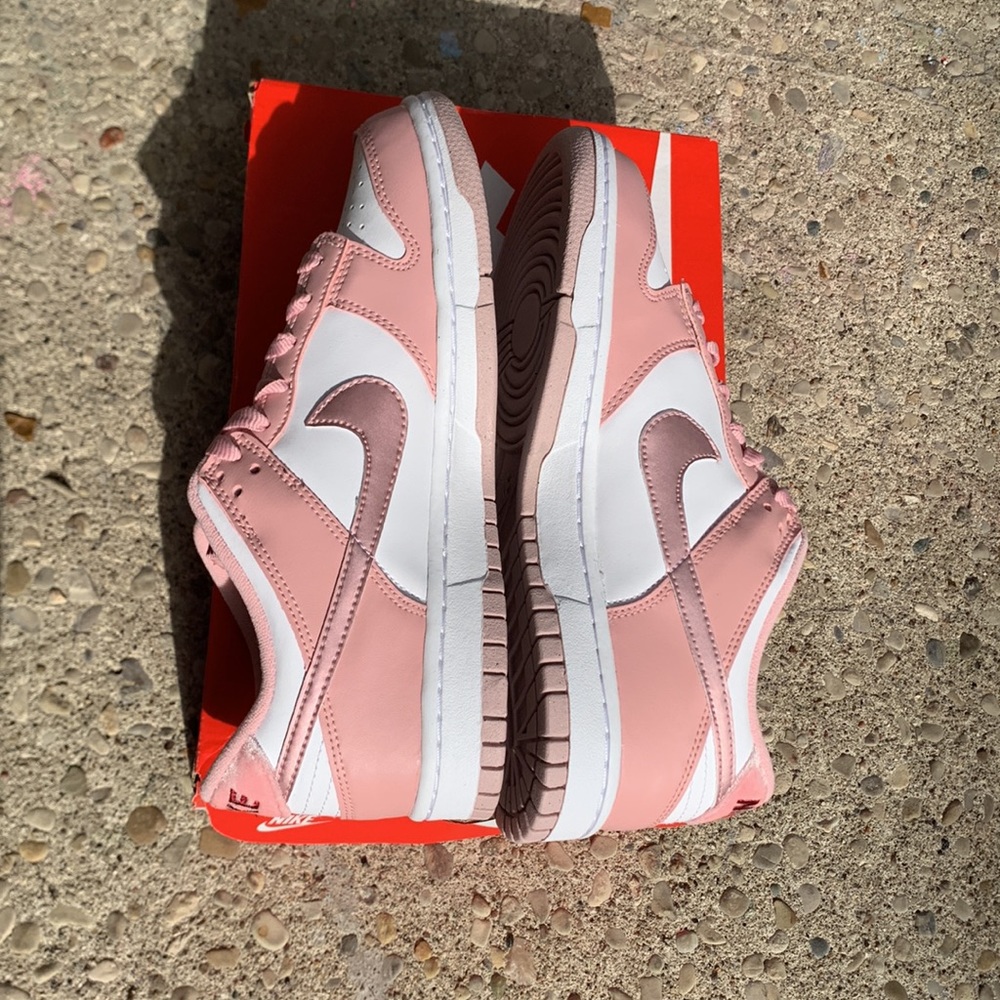 NEW Nike Dunk Low Pink Velvet Size 7Y /8.5 Women Pink Glaze - Picture 11 of 16